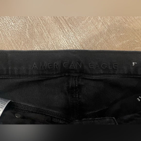 American Eagle Black Straight Leg Jeans - Size 6 - Picture 5 of 7
